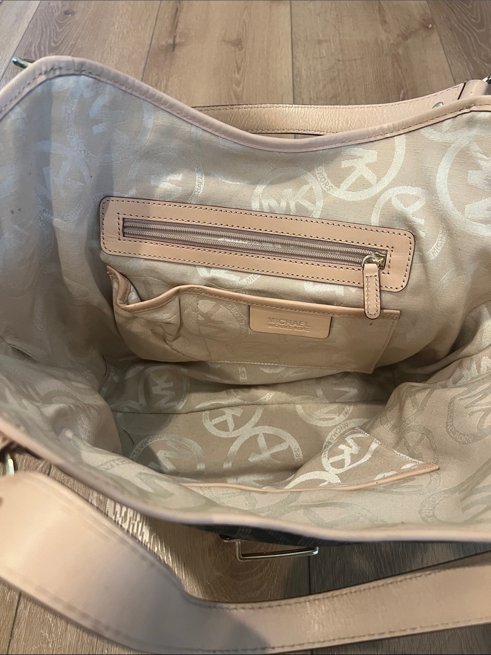 Michael Kors Brown MK Signature Tote - Picture 4 of 5